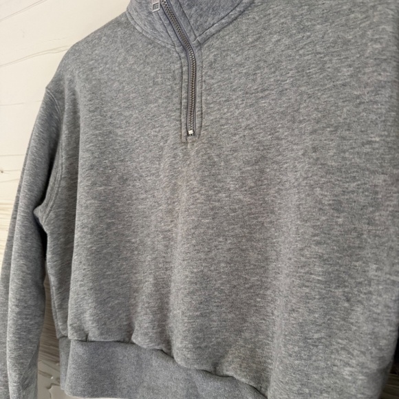 TNA | Size XS | Grey 1/4 Zip Cropped Sweatshirt - Picture 4 of 6